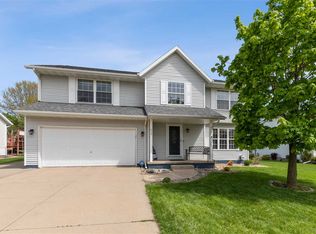 620 Deer Run Dr NE, Cedar Rapids, IA 52402