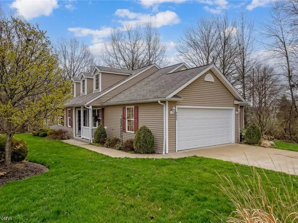 9605 Ravinia Dr, Olmsted Falls, OH 44138