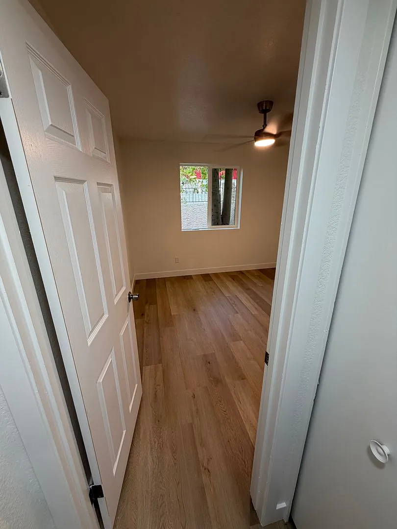 Remodeled 2 bedroom 2 bath close to ASU! — Photo 4