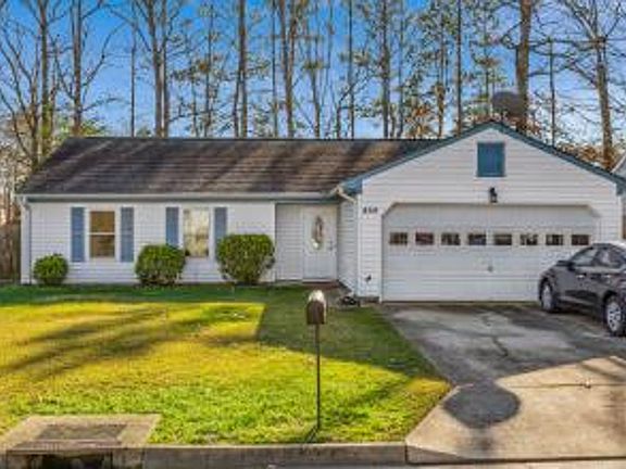 4th image of 454 Michael Irvin Dr