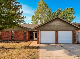 1112 NE 21st Ct, Moore, OK 73160