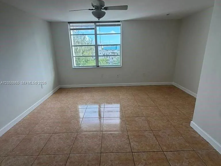 17800 Atlantic Blvd #Penthouse 15 — Photo 7