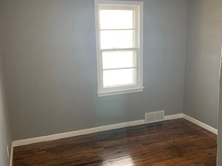 4011 Fort St — Photo 9