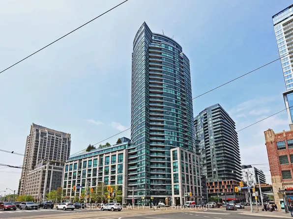600 Fleet St #2904, Toronto, ON M5V 1B7