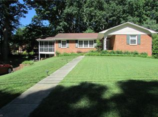 2562 Amesbury Rd, Winston Salem, NC 27103