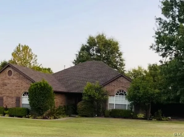 1206 Pinehurst Ct, Fort Gibson, OK 74434