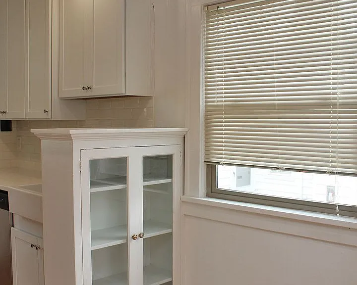 Gorgeous Remodeled Belmont 1 Bedroom with Garage! — Photo 10