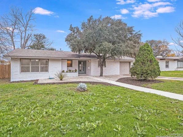 230 Meadowood Ln, San Antonio, TX 78216