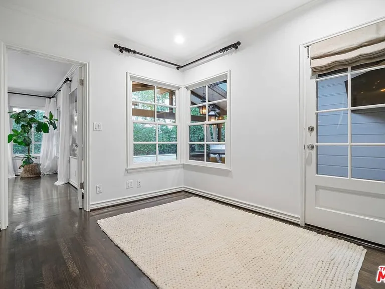 10576 Lindbrook Dr — Photo 30