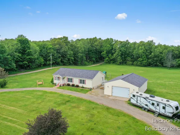 177 E Bristol Rd, Delton, MI 49046