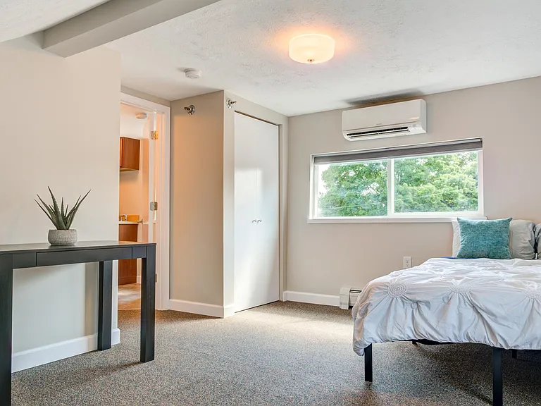 1320 Hillcrest Rd #6 — Photo 5