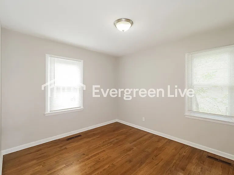 9012 E 73rd St — Photo 12