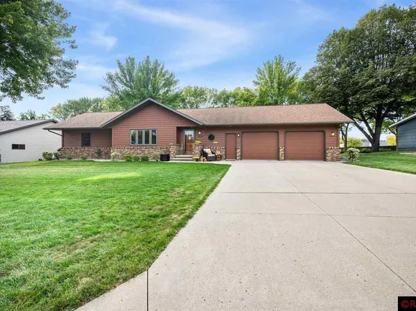 904 Home St, Fairmont, MN 56031