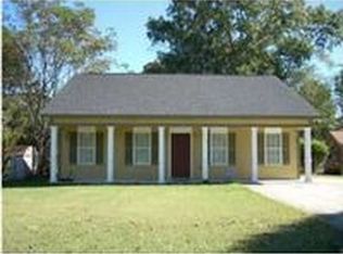 2702 Newcastle Ln, Albany, GA 31701