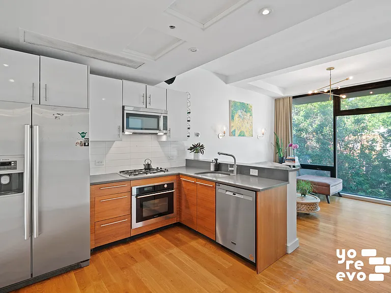 269 Kingsland Ave #2B — Photo 1