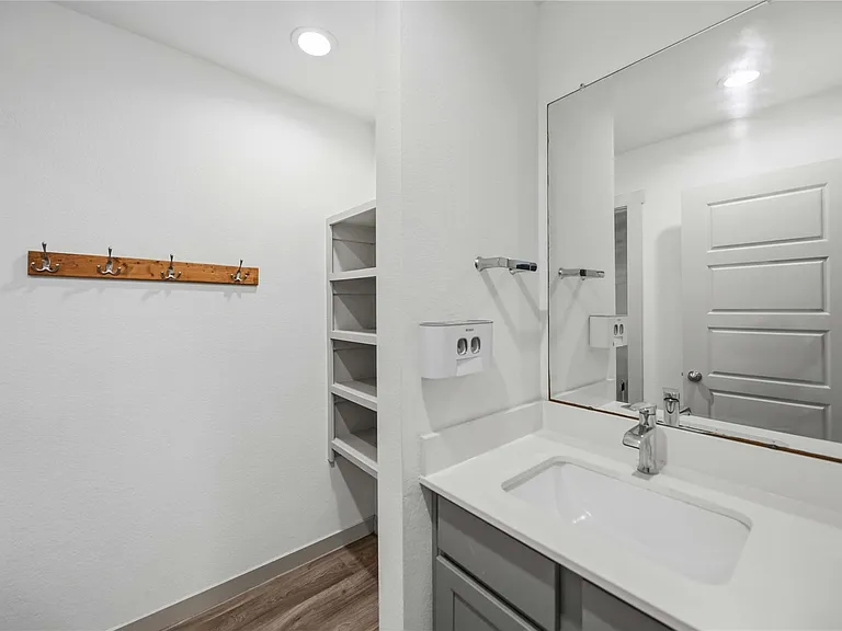 7219 Whispering Leaf St — Photo 16