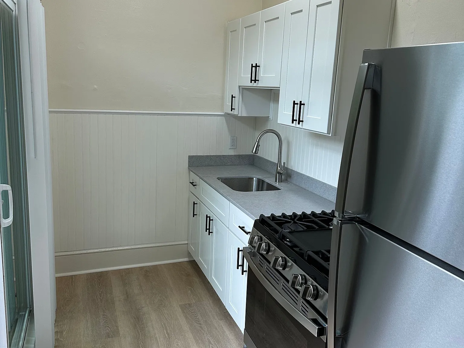 Studio, 380 sqft, $1,250 — Photo 3