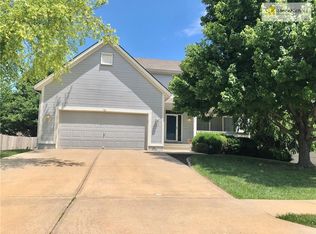 1217 NE Beacon Ave, Lees Summit, MO 64086