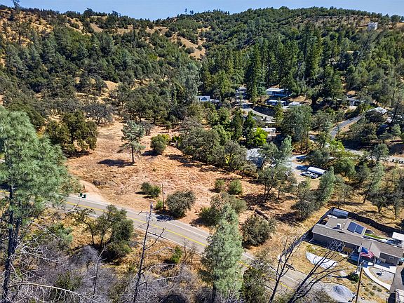 3rd image of Bear Mountain Rd