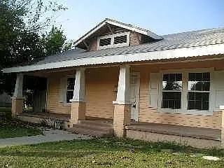 1345 N Poplar Ave photo 1
