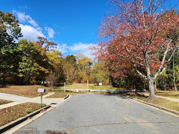 2602 John A Thompson Rd, Temple Hills, MD 20748