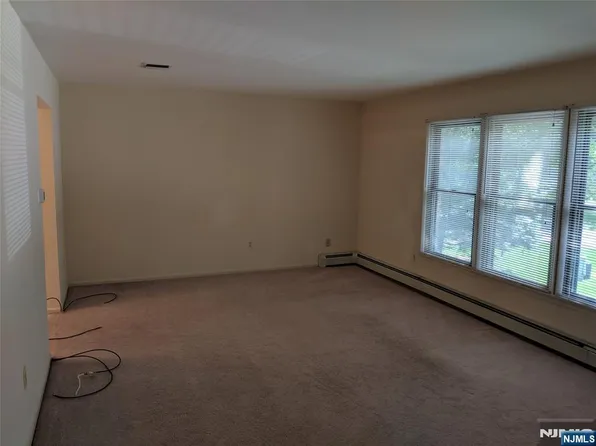 39 One #&-2, Waldwick, NJ 07463