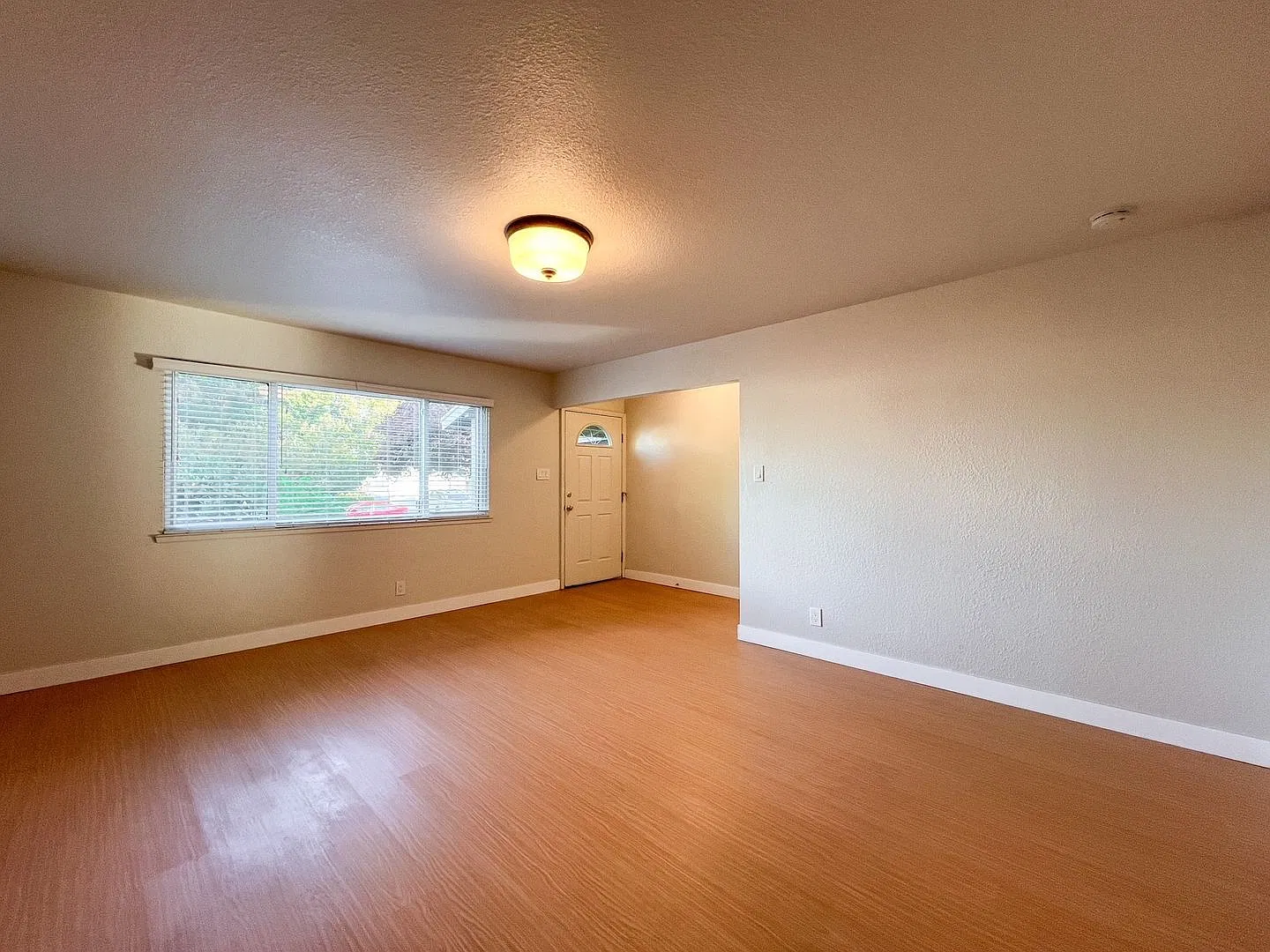Beautifully Updated 3-Bedroom Home in Napa's Desirable Bel Aire Neighborhood! — Photo 4