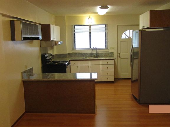 interior view toward kitchen