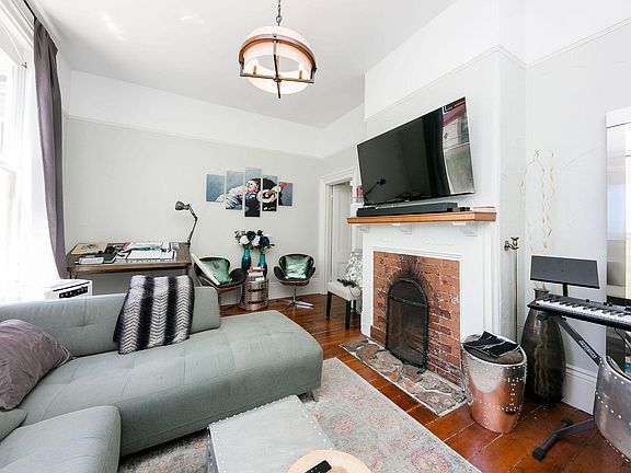 3rd image of 2610-2612 25th St