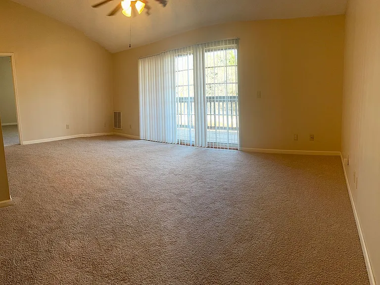 160 Wexford Dr #301 — Photo 4