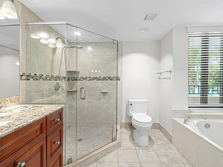 100 SE 5th Ave #216 — Photo 19