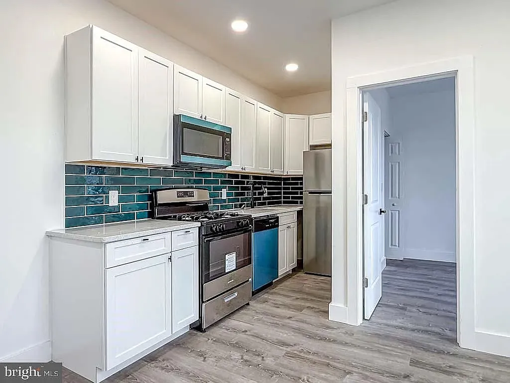 2 bed, 600 sqft, $1,800 — Photo 4