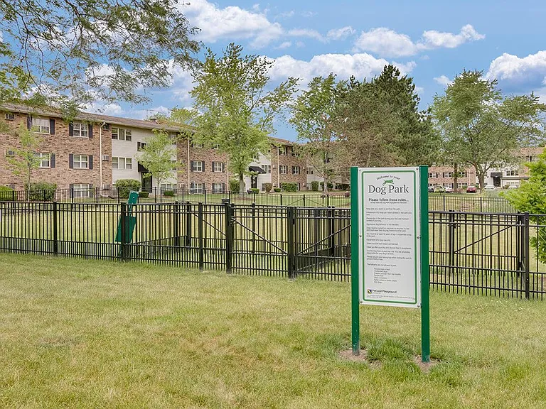Linden Park Apartments — Photo 42