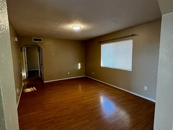 4th image of 337 Gorman Ave