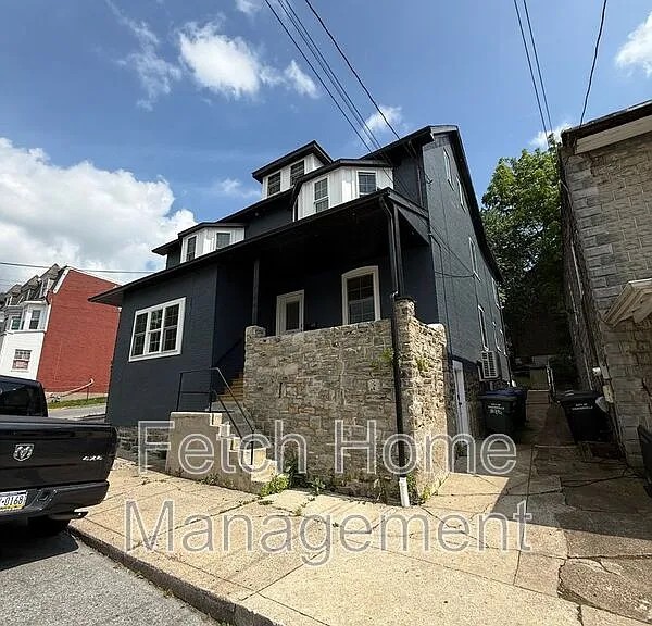 218 Walnut St #3 — Photo 1