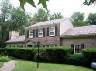 23 Wilkins Rd, Pittsburgh, PA 15221