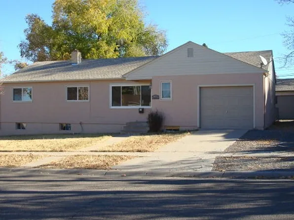 1608 Horseshoe Dr, Pueblo, CO 81001