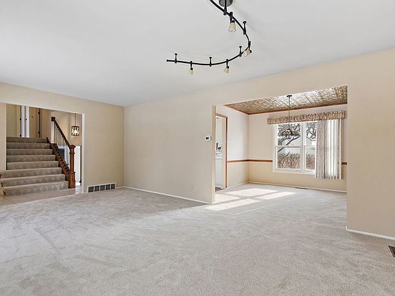4th image of 1021 Abbey Dr