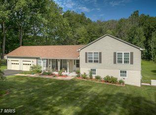 16006 Willow Ln, Rockville, MD 20853