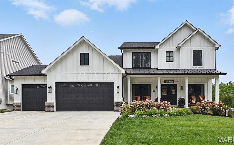 1st image of 33 Grantham Estates Dr