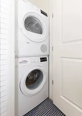 Rented by R New York | media 27