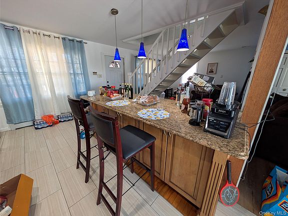 4th image of 127 Johns Neck Road