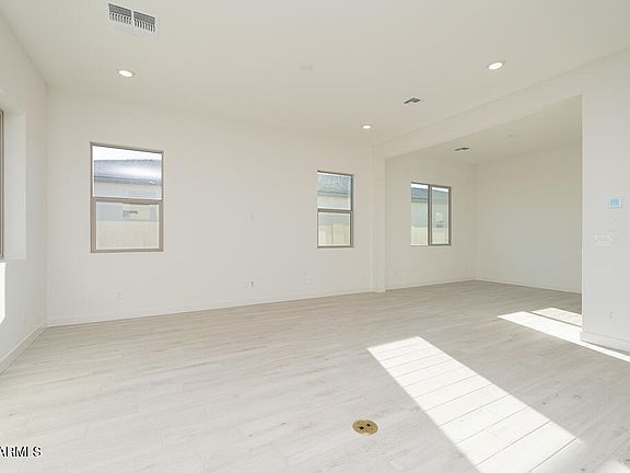 4th image of 2312 E Foremaster Road