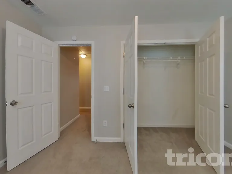 311 Turtle Pointe Dr — Photo 10
