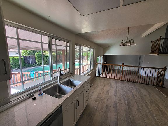 2nd image of 5541 Blackbird Dr