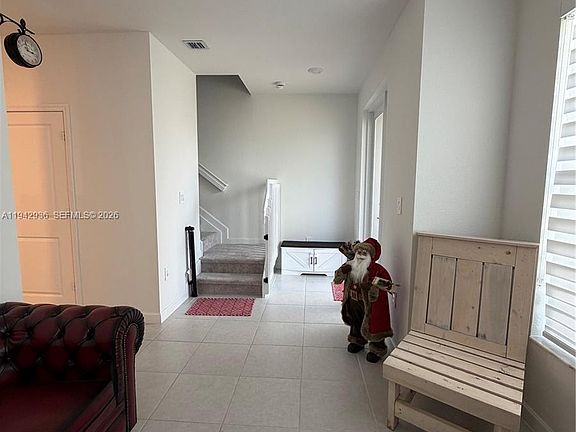 3rd image of 14872 SW 265th St