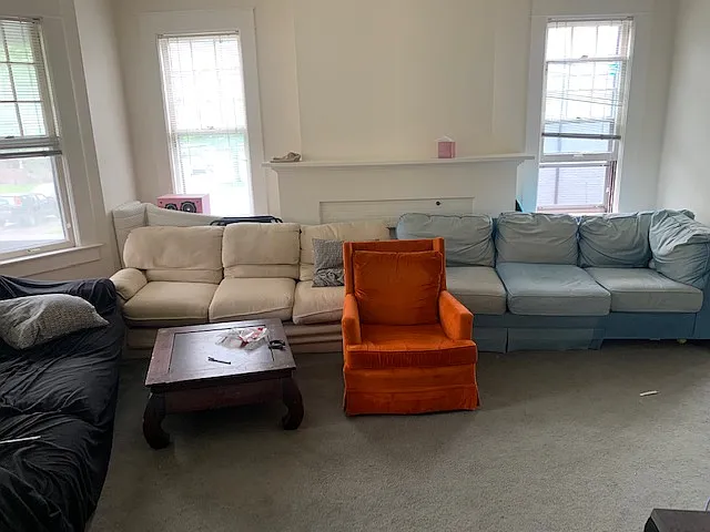 6 bed, 2051 sqft, $5,400 — Photo 2