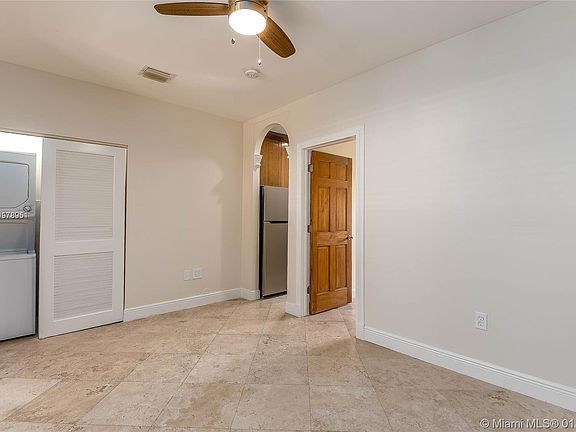 4th image of 814 Lenox Ave APT 7