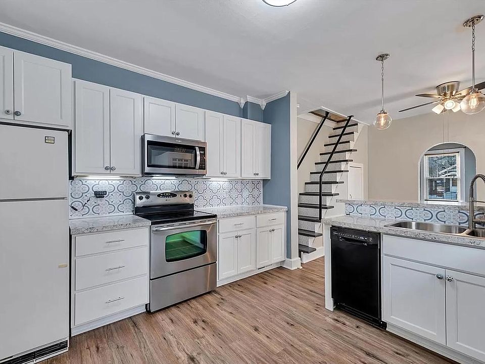 1st image of 7125 Glades Ave #7125
