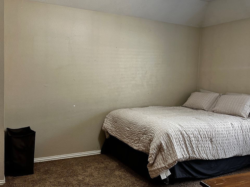1st image of 2922 Birch Bough St #1